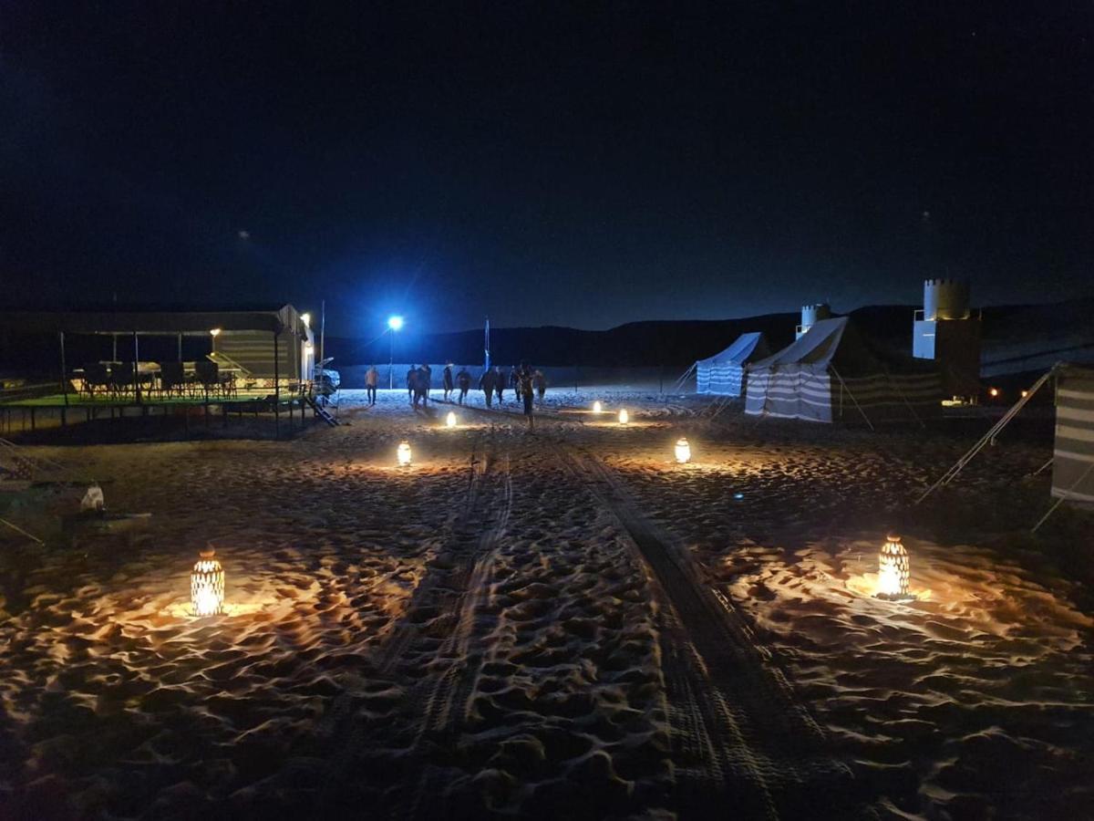 Crescent Desert Private Camp Shāhiq Zewnętrze zdjęcie